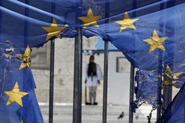 Σουλτς – Μακρόν απορρίπτουν κατηγορηματικά τα σενάρια για Grexit